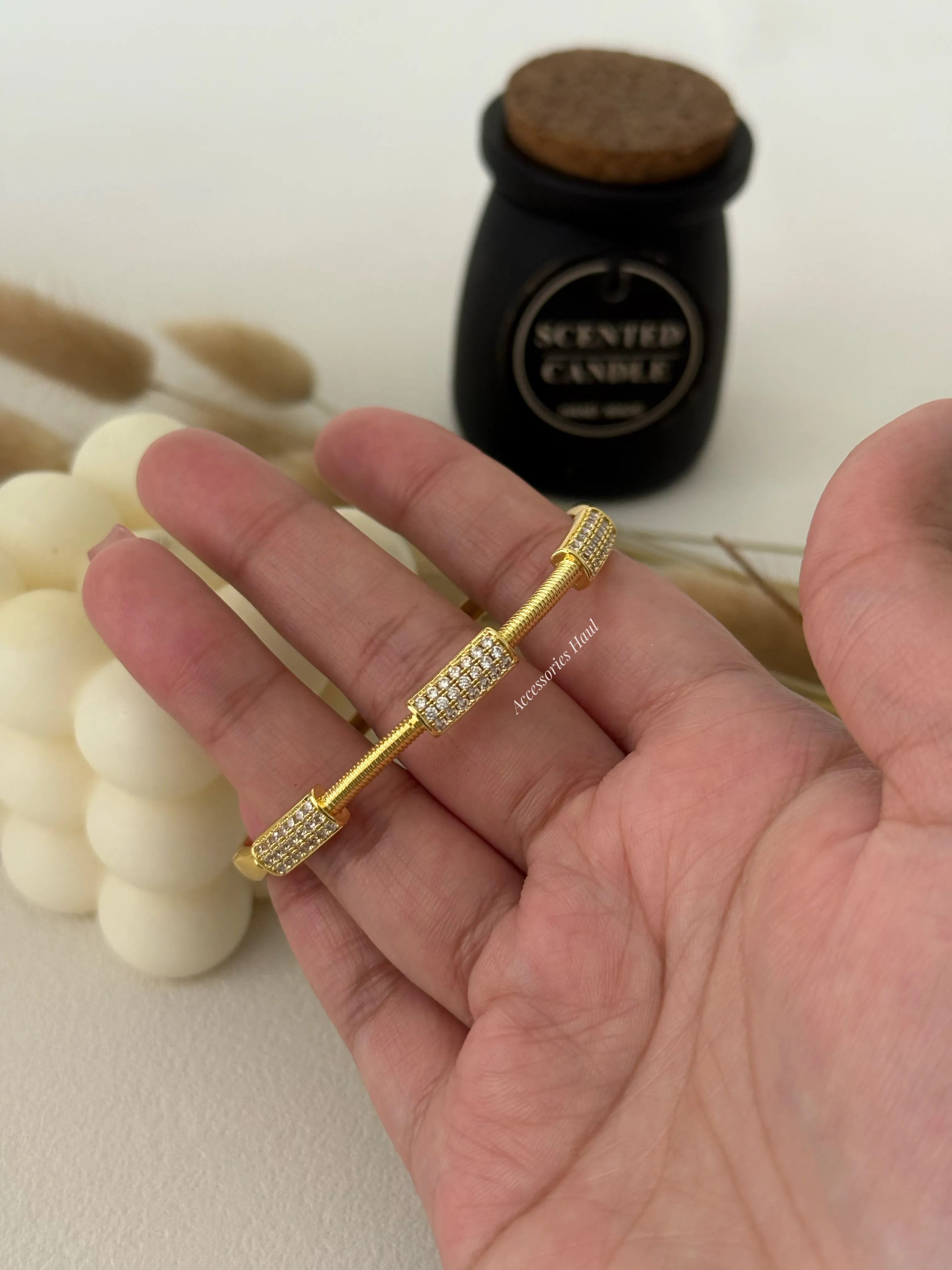 Astra Bangle