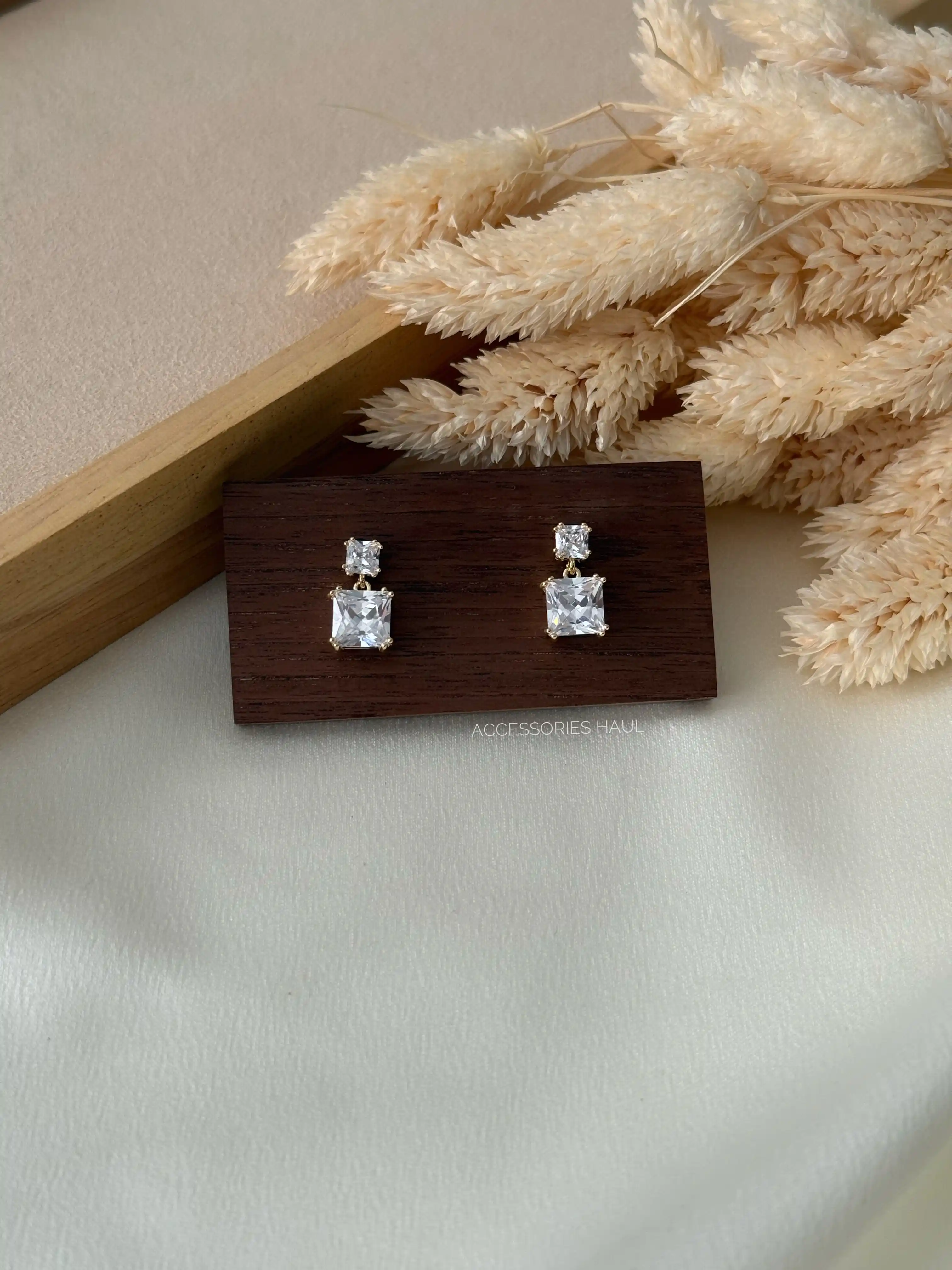 Zircon Earring - 0015