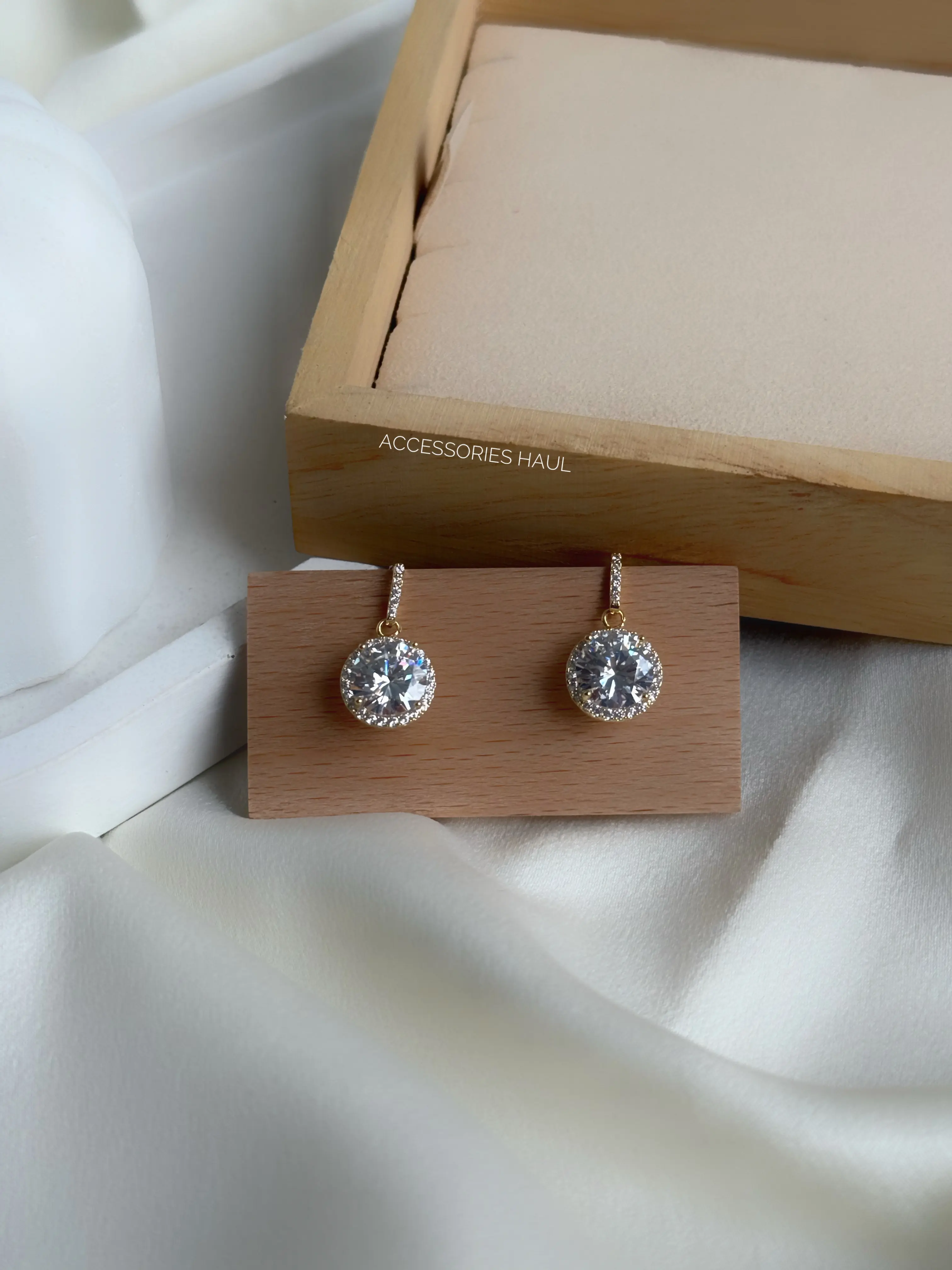 Zircon Earring - 0018