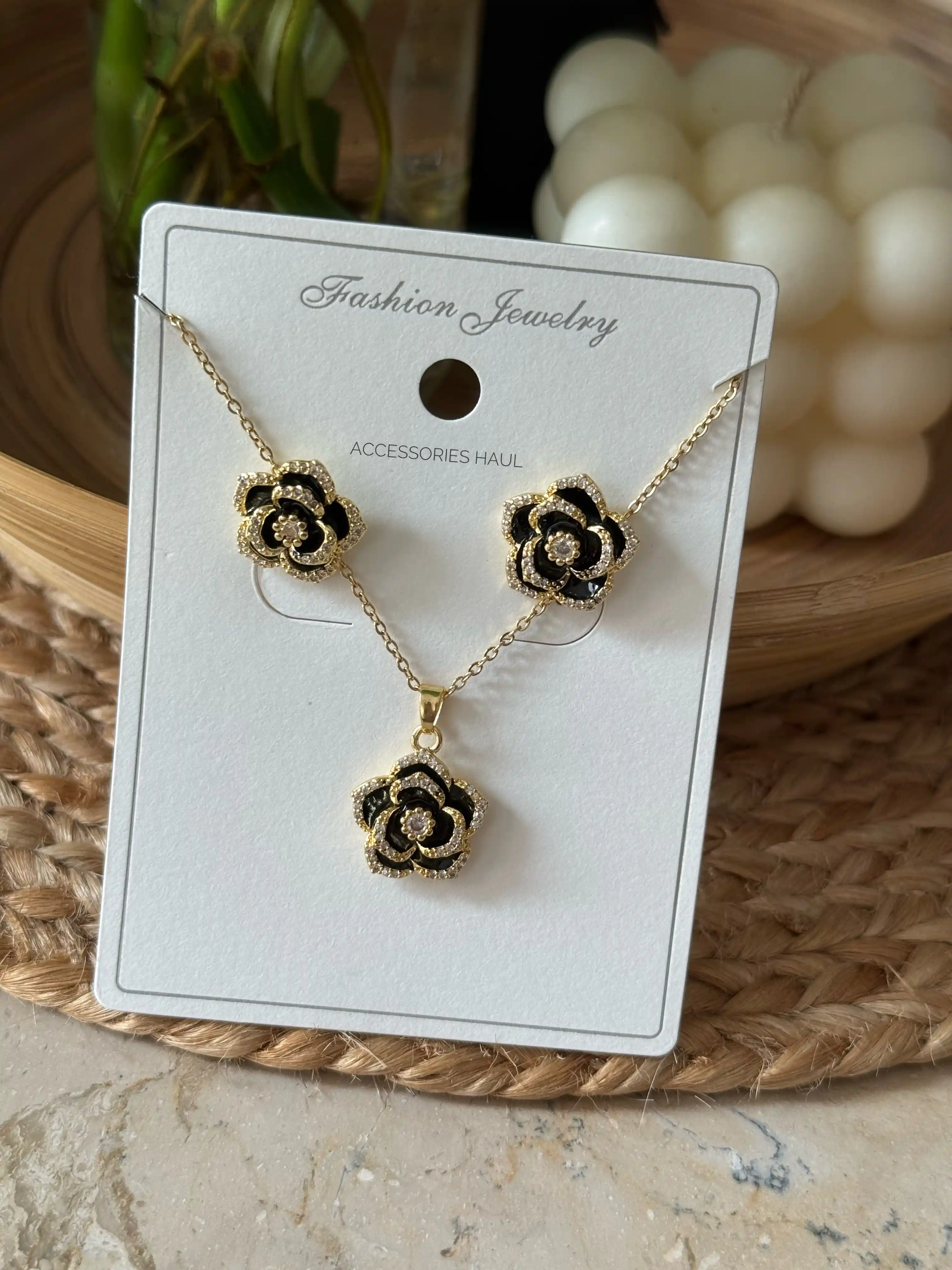 Vivienne Enamel-Zircon Set