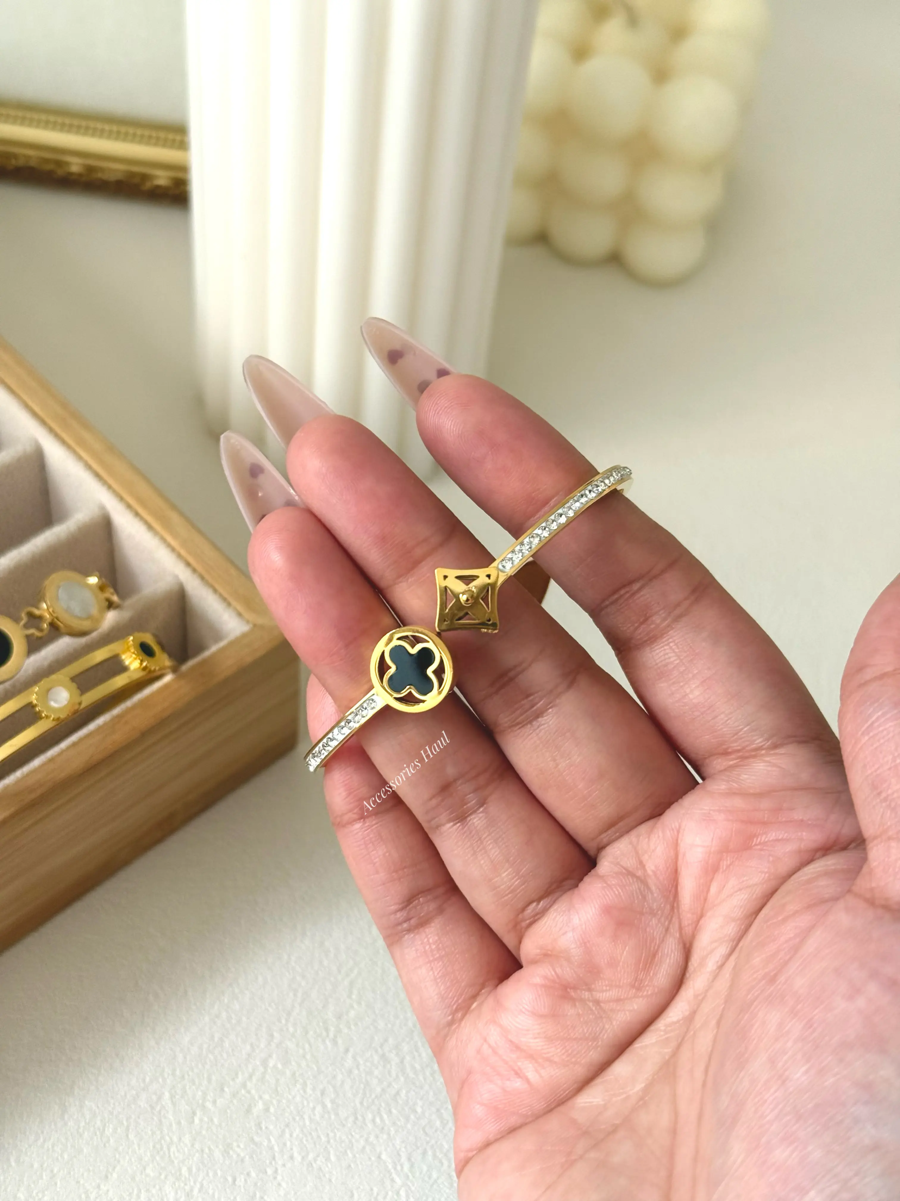 3053 Bangle