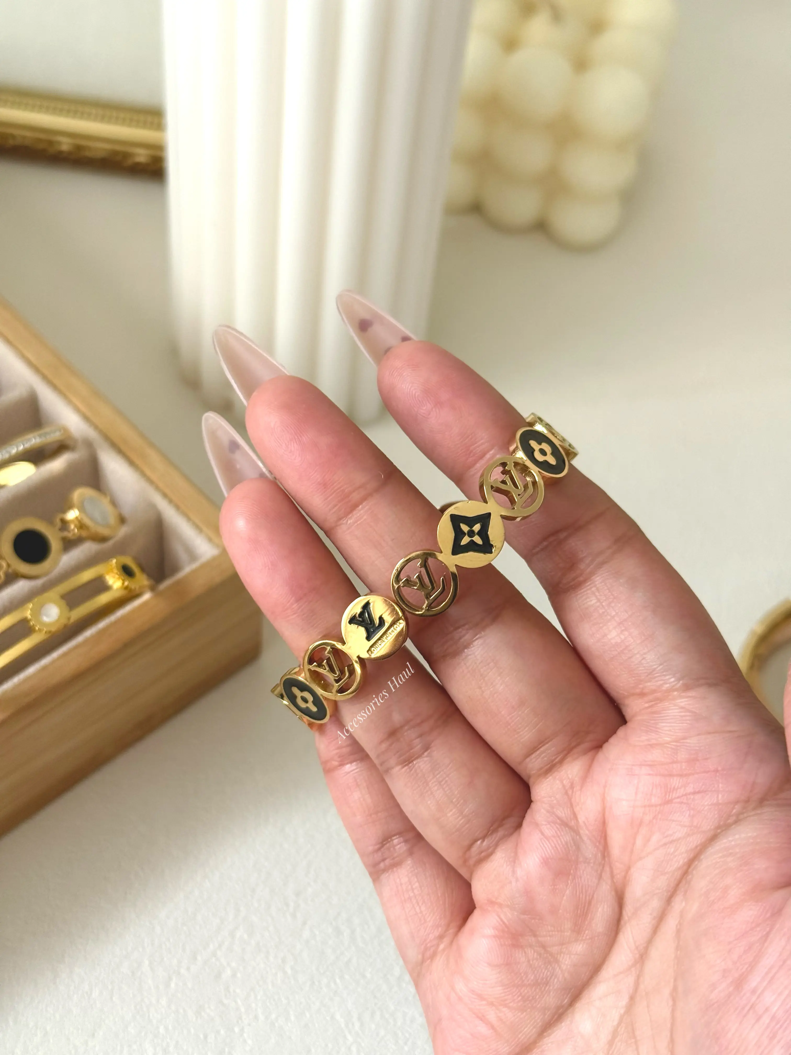 3055 Bangle