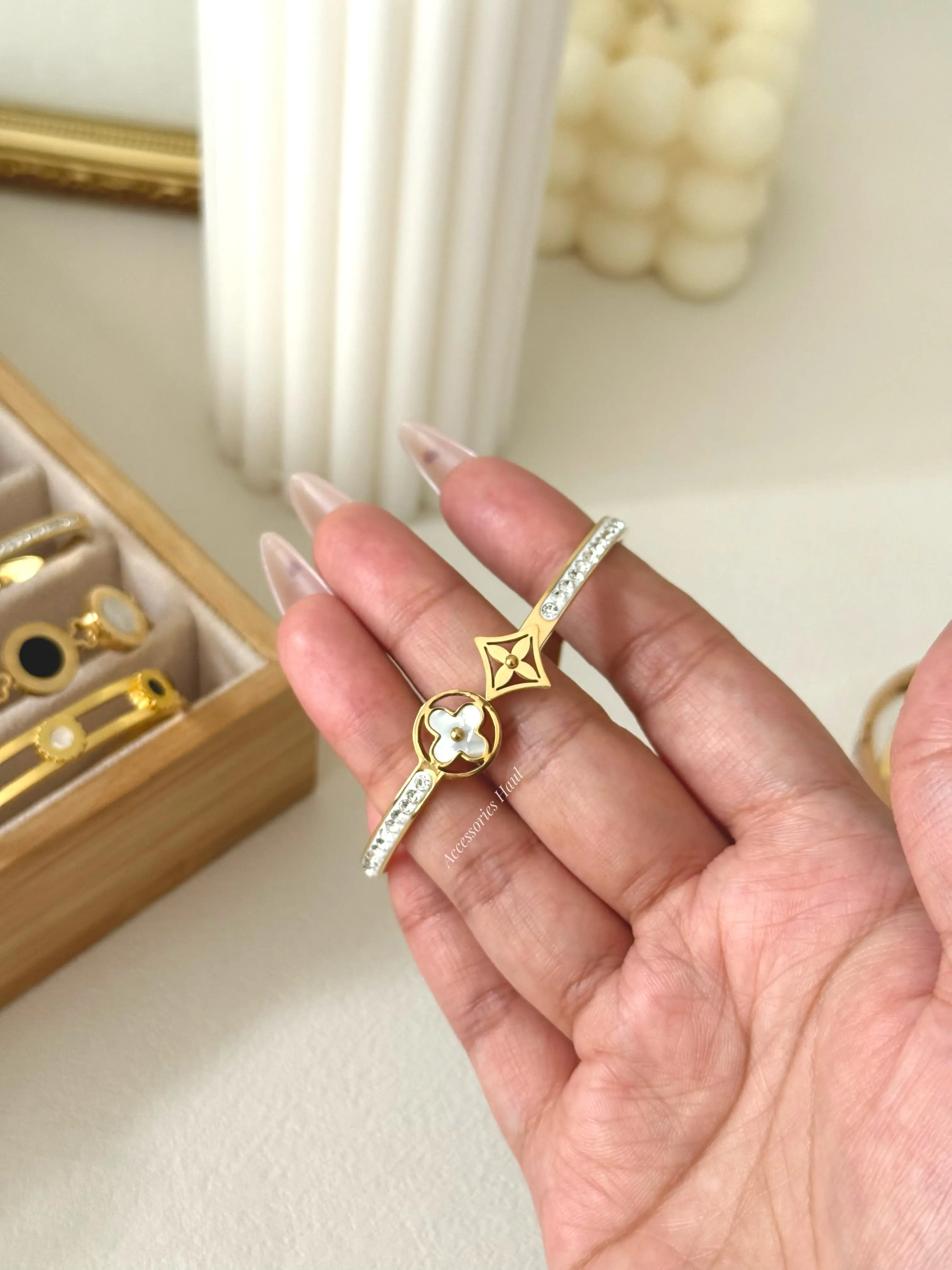 3064 Bangle